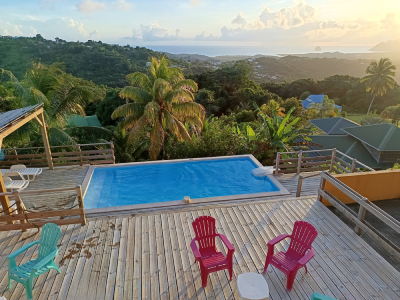 ACCUEIL 20 vue d'ensemble deck, piscine
