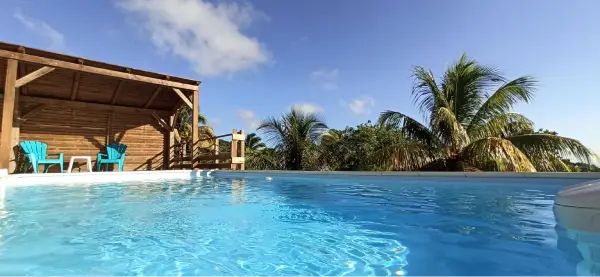 ACCUEIL 19 Les pieds dans l'eau