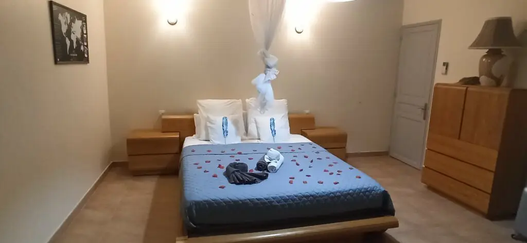 ACCUEIL 23 Chambre 1